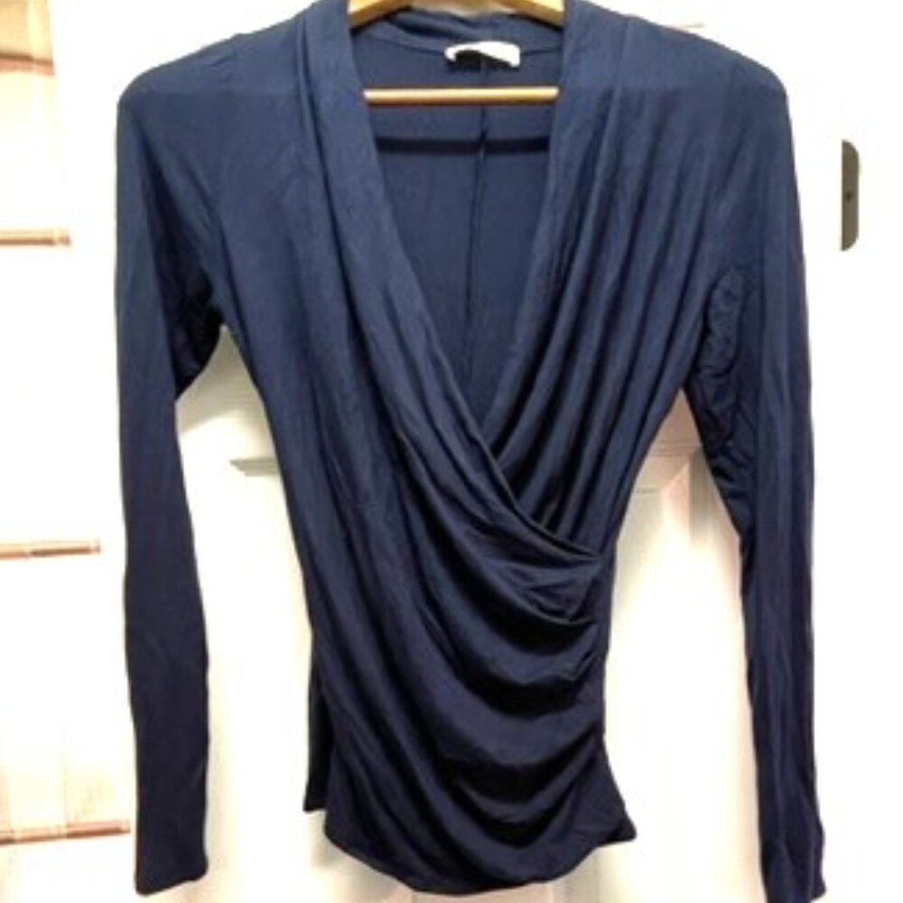 Rielle Long-Sleeved Surplice Navy Blue Top Size Small